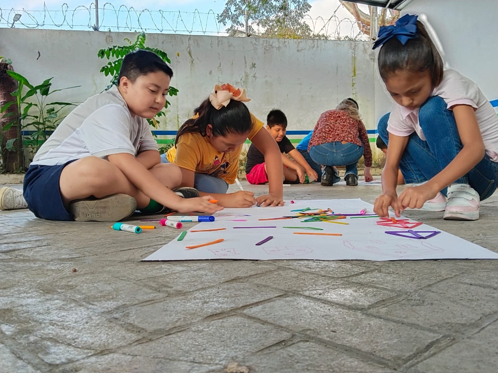 Laboratorio creativo infantil en San Miguelito / Amatlán de los Reyes